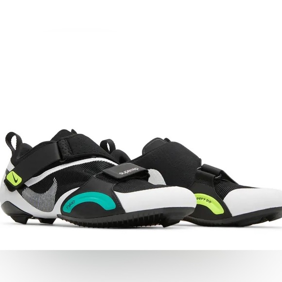 Nike SuperRep Cycling Shoes in Black & Emerald Sz 6.5 Women’s - Picture 1 of 7